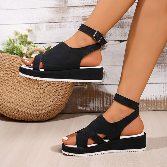 Damen Komfortable Plateausandalen mit raffiniertem Riemendesign EB