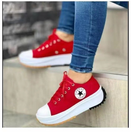 Damen  retro-inspirierte Canvas-Plateau-Sneaker mit verstärkter Zehenkappe und griffiger Profilsohle EB