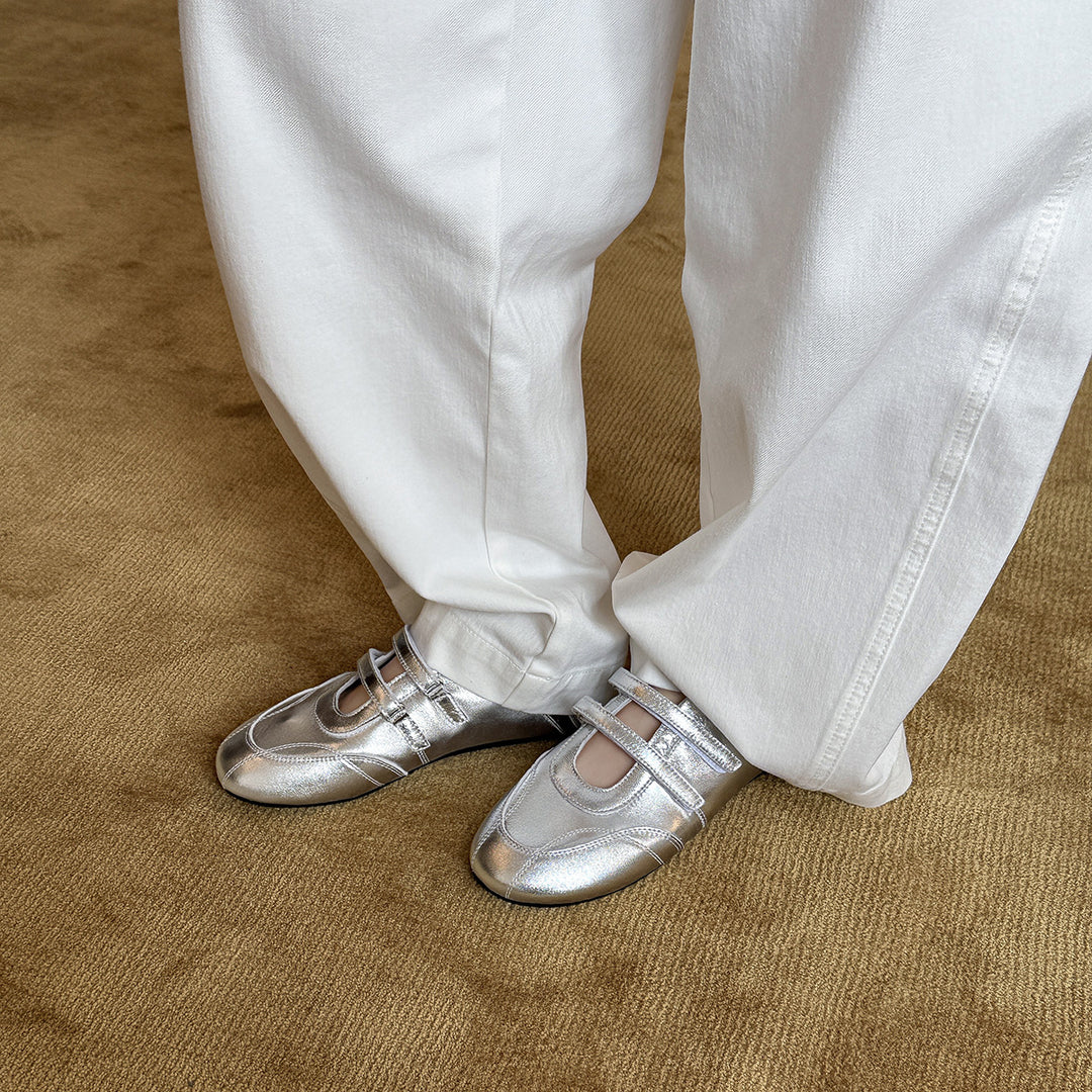 Damen Ballerina-Schuhe im modernen Metallic-Look mit doppeltem Riemchen EB