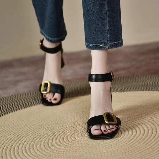 Damen elegante Sandalen mit breitem Riemen und markanter Schnalle EB