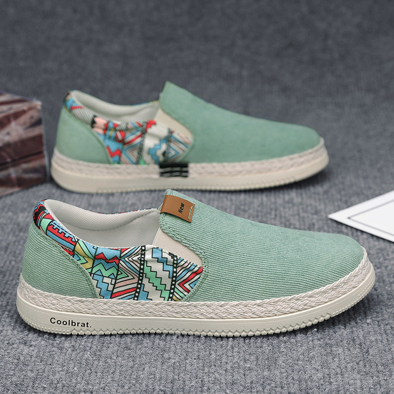 Damen Slip-On Sneakers mit buntem Musterdetail und rutschfester Sohle EB