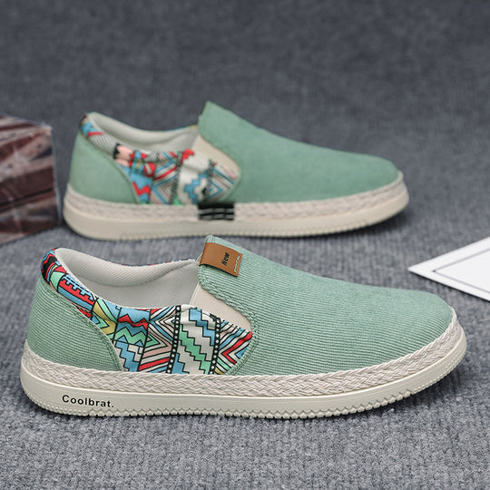 Damen Slip-On Sneakers mit buntem Musterdetail und rutschfester Sohle EB
