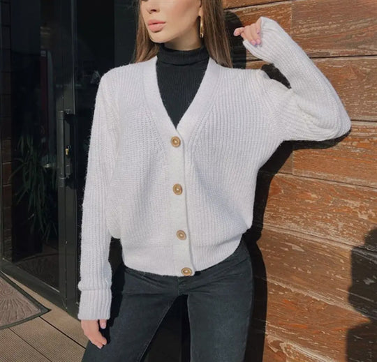Damen Boxy-Grobstrick-Cardigan mit tiefer V-Leiste, Holzknopfverschluss und geripptem Saum EB