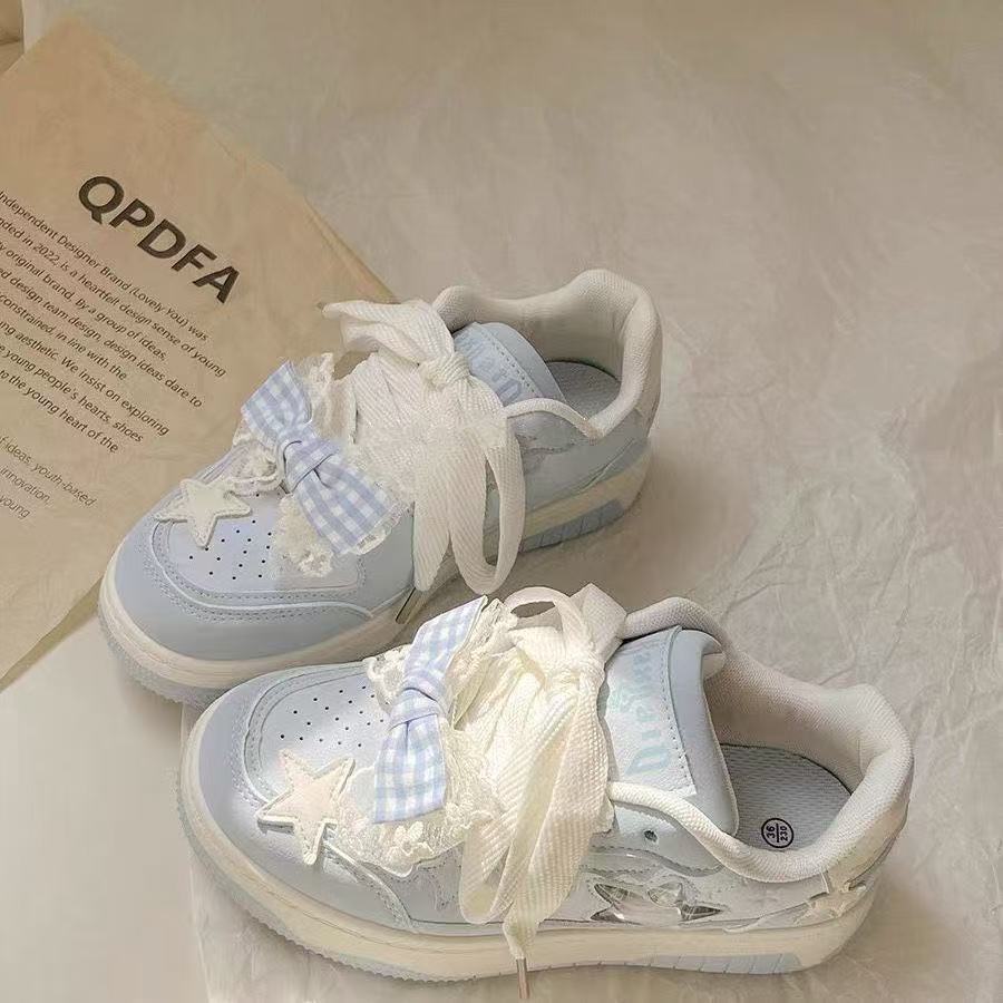 Damen Sportliche Sneakers mit verspieltem Design und einzigartigen Schleifendetails EB