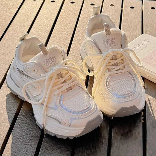 Damen Sportliche Sneakers mit atmungsaktivem Obermaterial und dämpfender Sohle EB