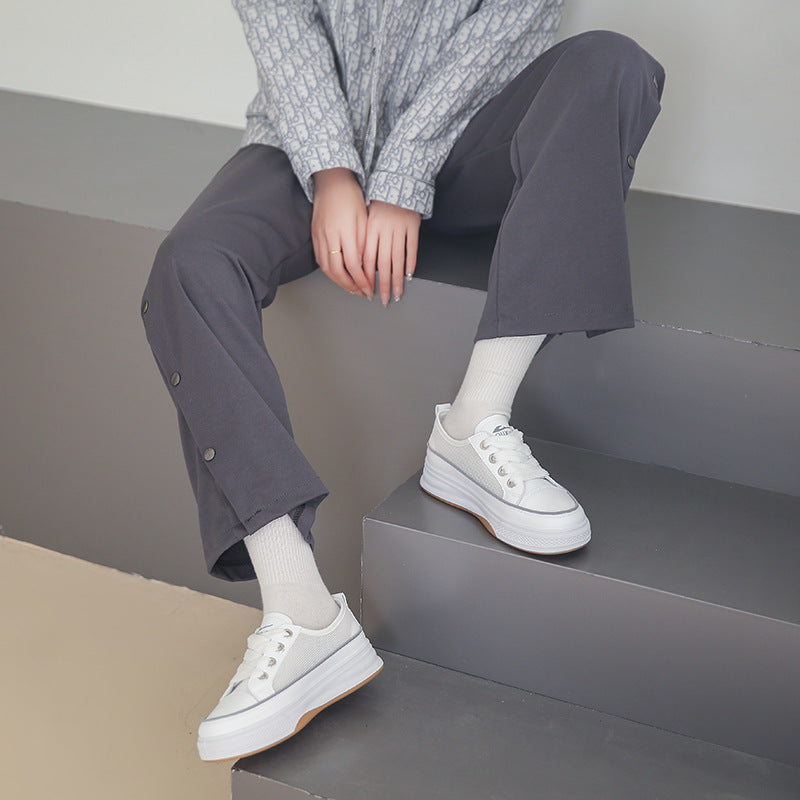 Damen Sportliche Plateausneaker mit atmungsaktivem Mesh-Obermaterial und rutschfester Sohle EB