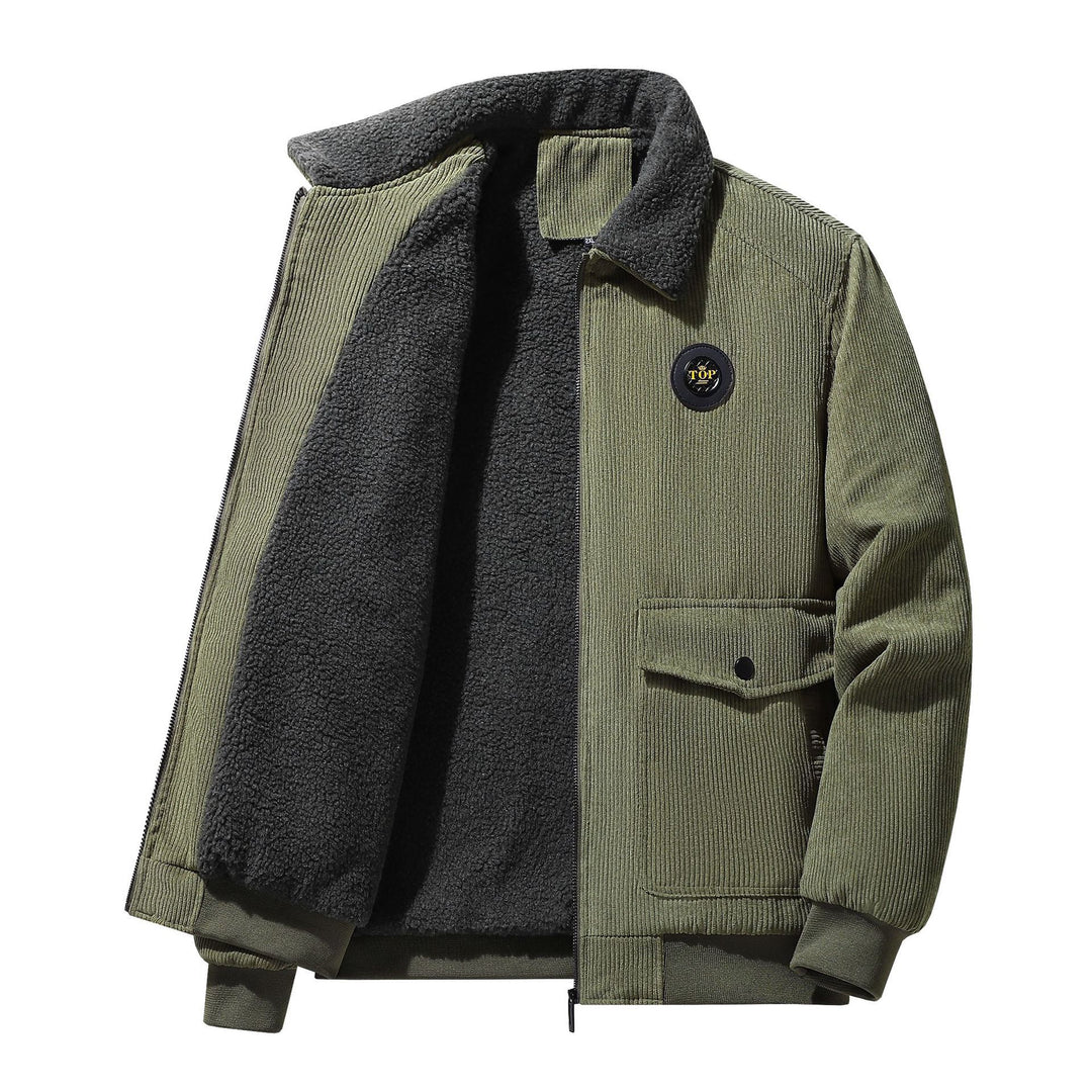 Herren Cord-Truckerjacke mit Sherpa-Kragen, Reißverschluss und aufgesetzten Pattentaschen EB