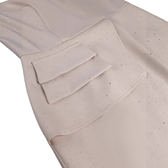 Damen figurbetontes Kleid mit asymmetrischem Schnitt und modischer Rüsche EB
