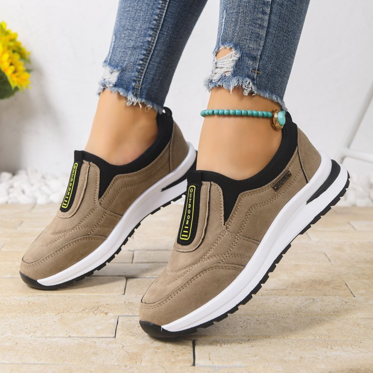 Damen Sportliche Slip-On Sneakers mit atmungsaktiver Oberflächenstruktur und rutschfester Sohle EB