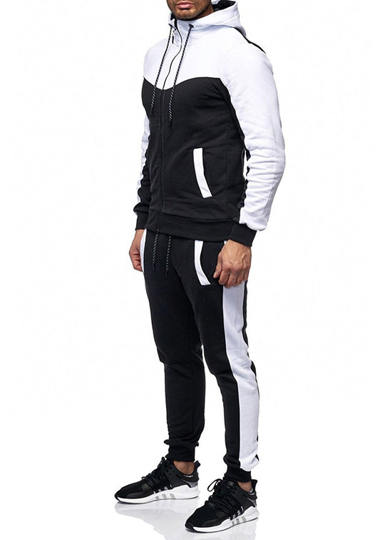 Herren Sportanzug mit Kapuze und seitlichen Taschen EB
