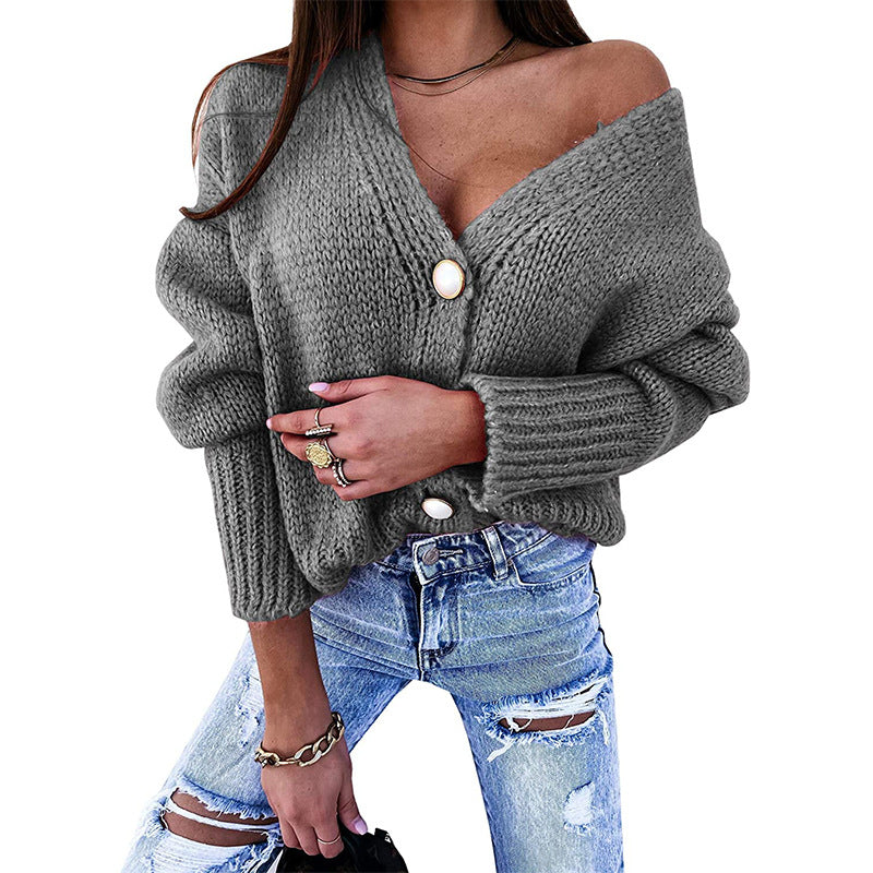 Damen Kuscheliger Cardigan mit tiefem V-Ausschnitt und dekorativen Knöpfen EB