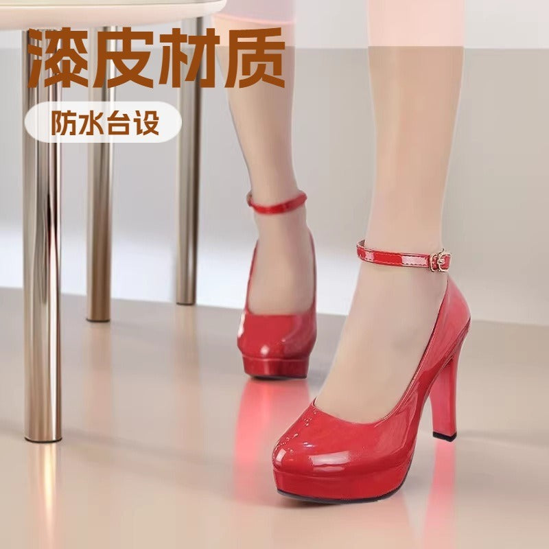 Damen Plateau-Pumps mit verstellbarem Riemen EB