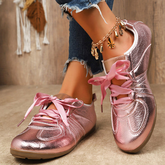 Damen Sportliche Sneaker mit glänzendem Metallic-Obermaterial und bequemer Schnürung EB