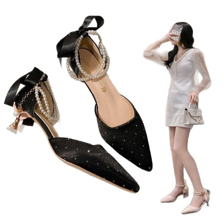 Damen elegante Pumps mit perlenverziertem Riemchen EB