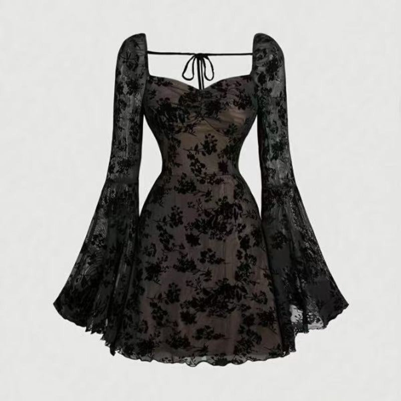 Damen Mini-Kleid mit floralen Spitzenärmeln und verführerischem Ausschnitt EB