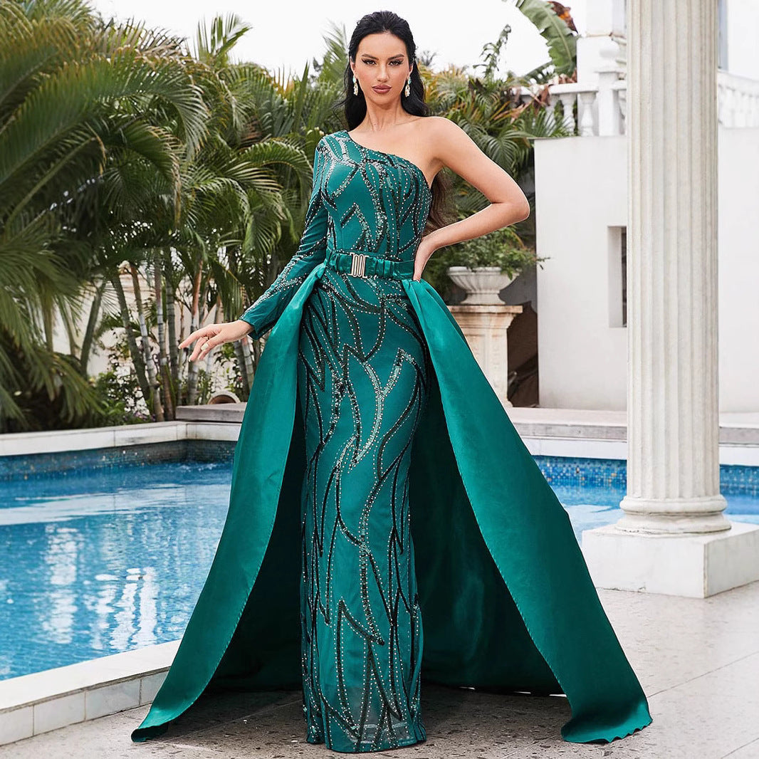 Damen Maxikleid mit glitzerndem Muster und elegantem Cape EB