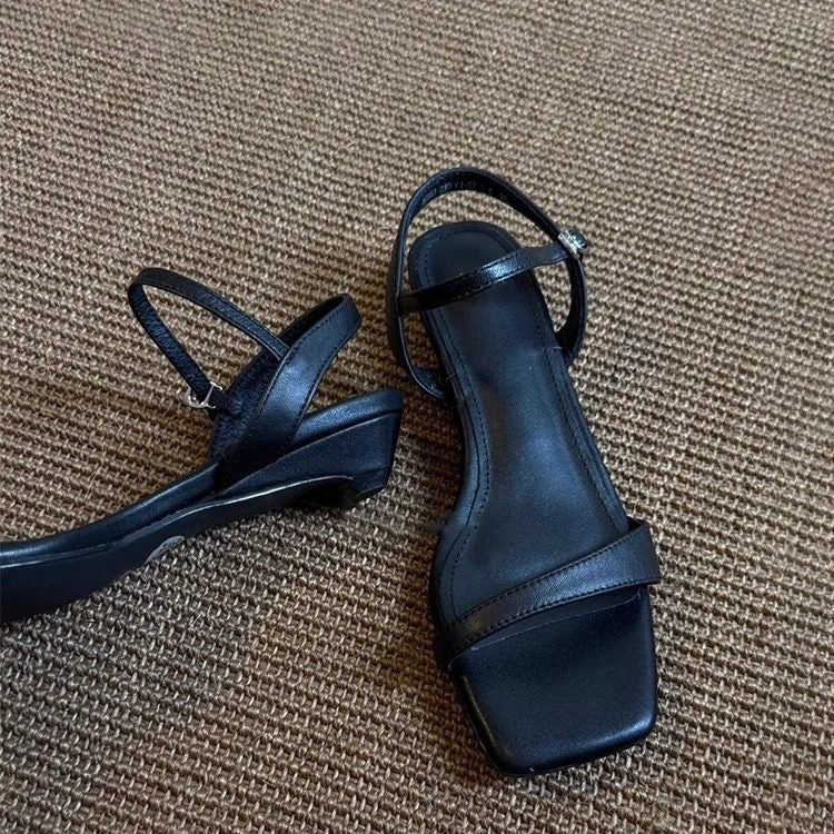 Damen elegante Sandalen mit modischem Riemchendesign und weichem Fußbett EB