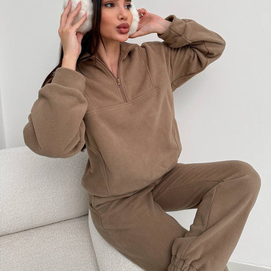 Damen gemütlicher Fleece-Zweiteiler mit halbem Reißverschluss, cropped Pullover und hochtaillierter Jogginghose mit elastischem Bund Eichborn Berlin