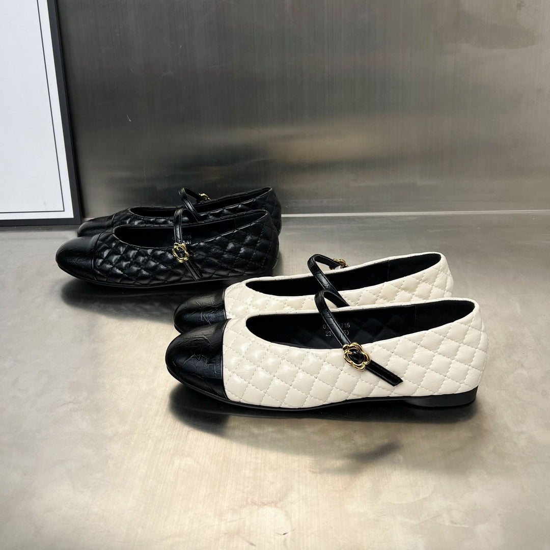 Damen Ballerinas mit eleganter Steppung und dekorativem Riemen EB