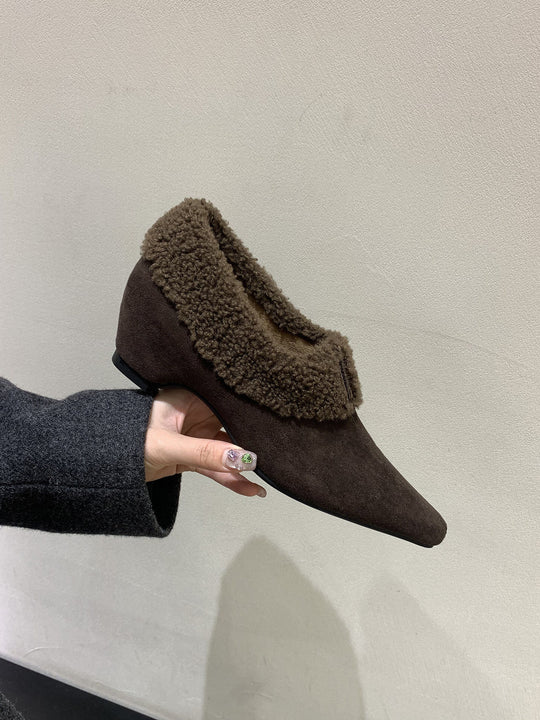 Damen Stiefeletten mit kuscheligem Kunstfellkragen und eleganter Form EB