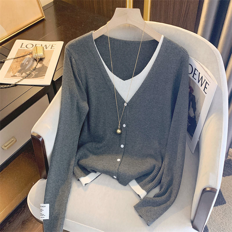 Damen lässige Strickjacke mit feiner Rippstruktur und tiefem V-Ausschnitt EB