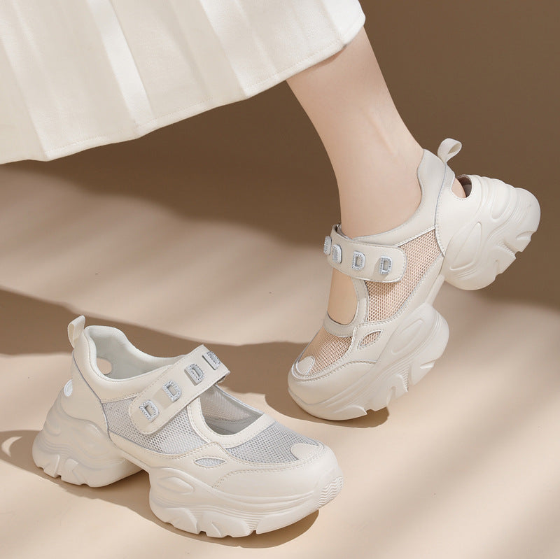 Damen Sportliche Komfort-Sneaker mit verstellbarem Riemen und dämpfender Sohle EB