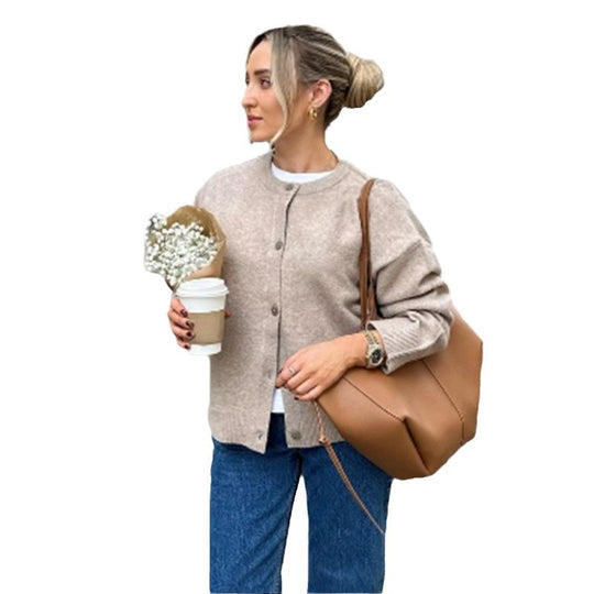 Damen leichte Strickjacke mit Knopfdetails und modischem Schnitt EB