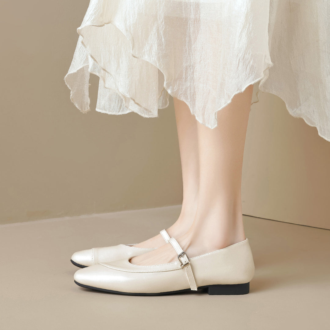 Damen elegante Ballerinas mit modischem Riemchen EB