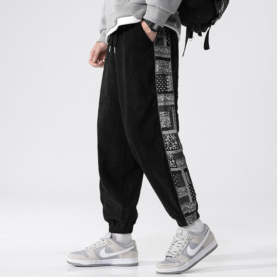 Herren nan Cord-Jogger mit Bandana-Seiteneinsatz, elastischem Bund, schmal zulaufender Knöcheln und geripptem Strukturstoff EB