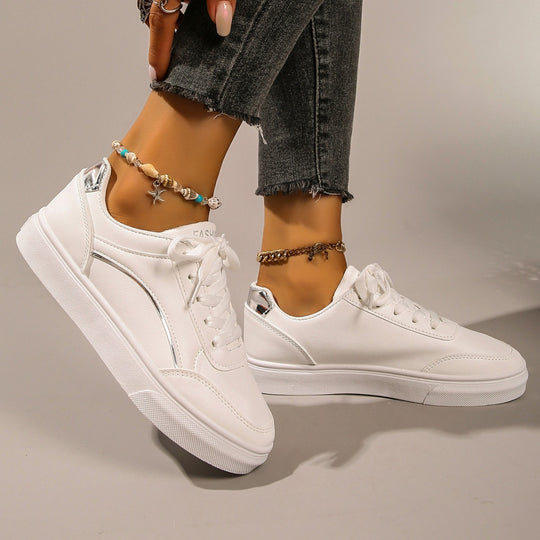 Damen Sneakers mit elegantem Metallic-Detail und rutschfester Sohle EB