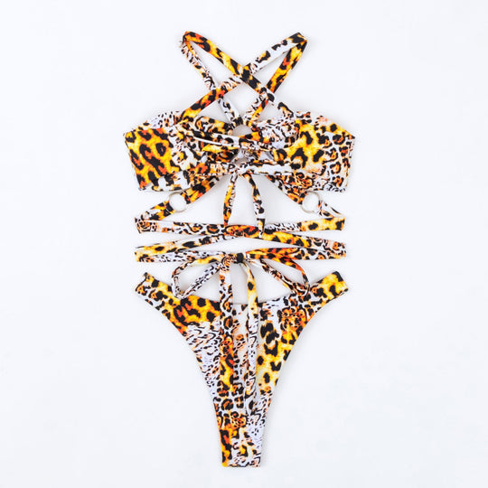 Damen Bandeau-Bikini mit modischen Cut-Outs und Ringdetails EB