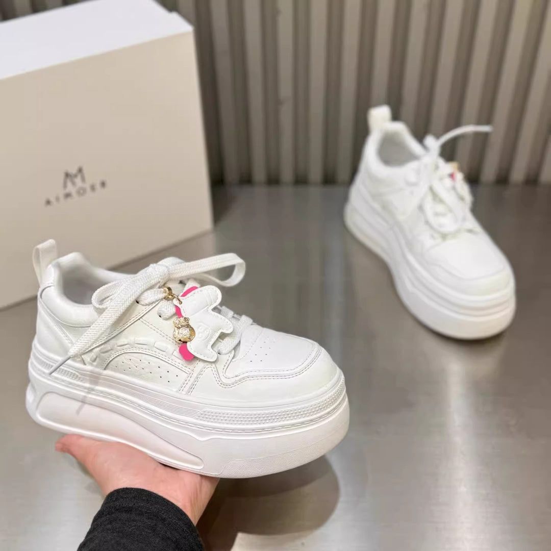 Damen modische Plateau-Sneaker mit verziertem Schnürsystem und komfortabler Dämpfung EB