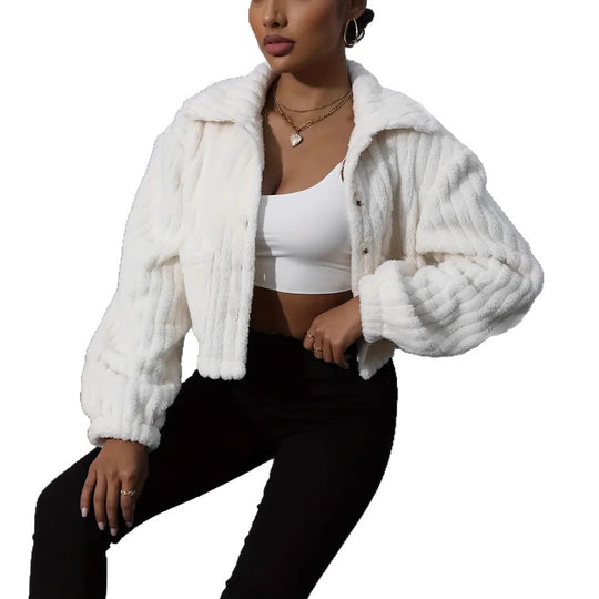 Damen Fluffy Overshirt im Couture-Stil mit Taschen EB