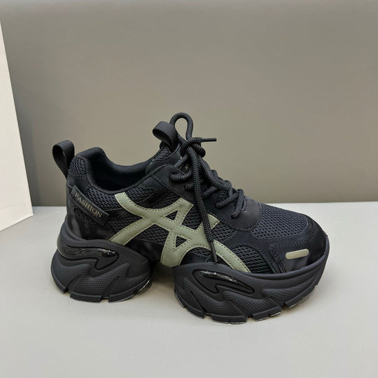 Damen Sportliche Sneakers mit rutschfestem Profil und atmungsaktivem Obermaterial EB
