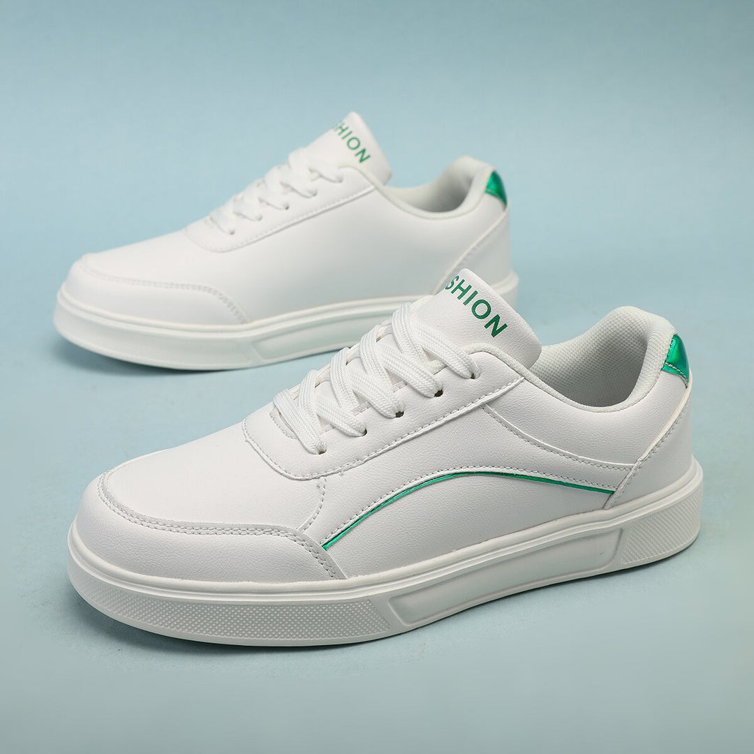 Damen nan niedrig geschnittener Kunstleder Sneaker mit holografischem Fersenbesatz EB
