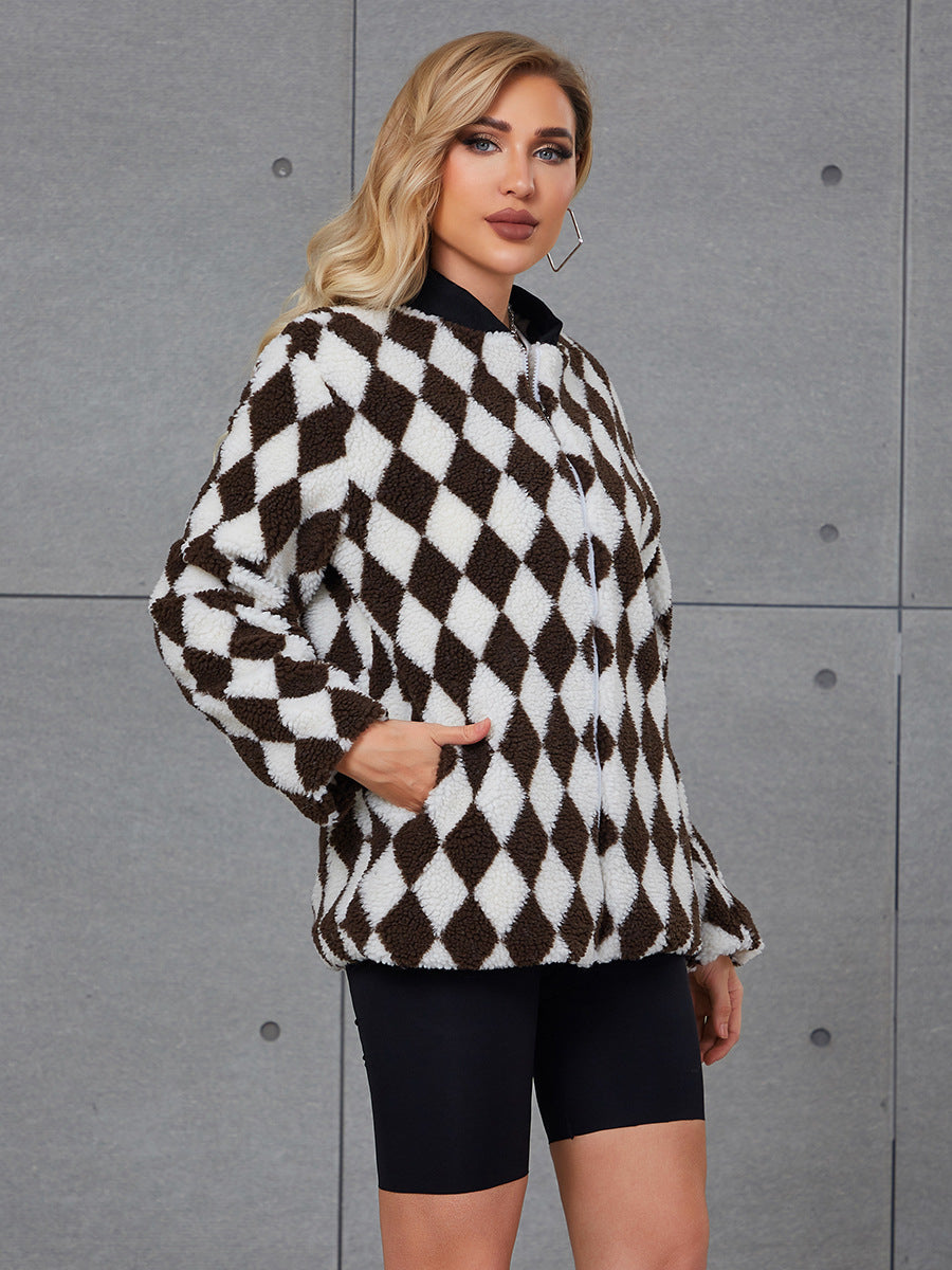 Damen Flauschige Steppjacke mit modernem Karomuster und praktischen Taschen EB