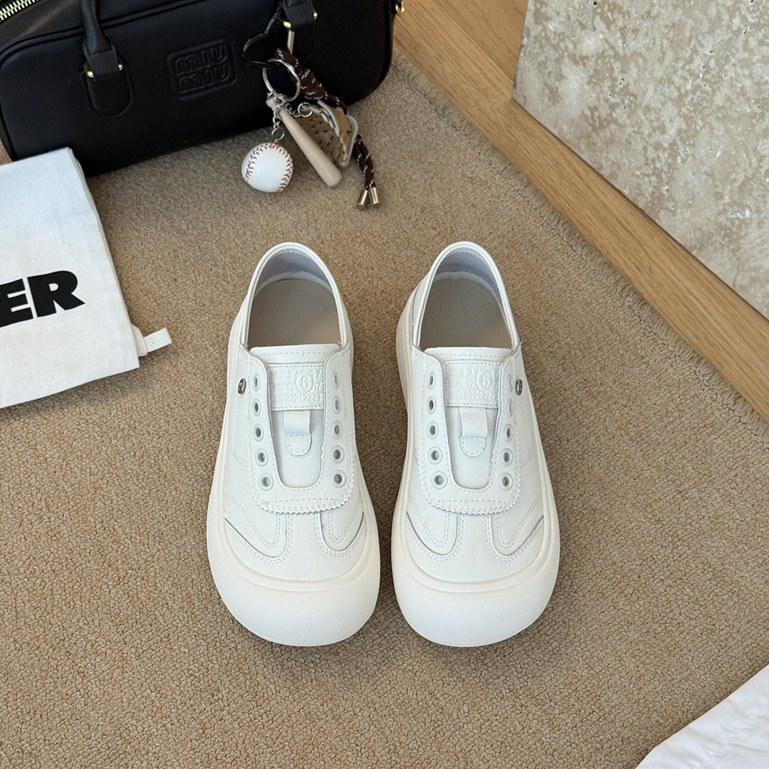 Damen Modische Slip-On Sneaker aus hochwertigem Leder mit dämpfender Sohle EB