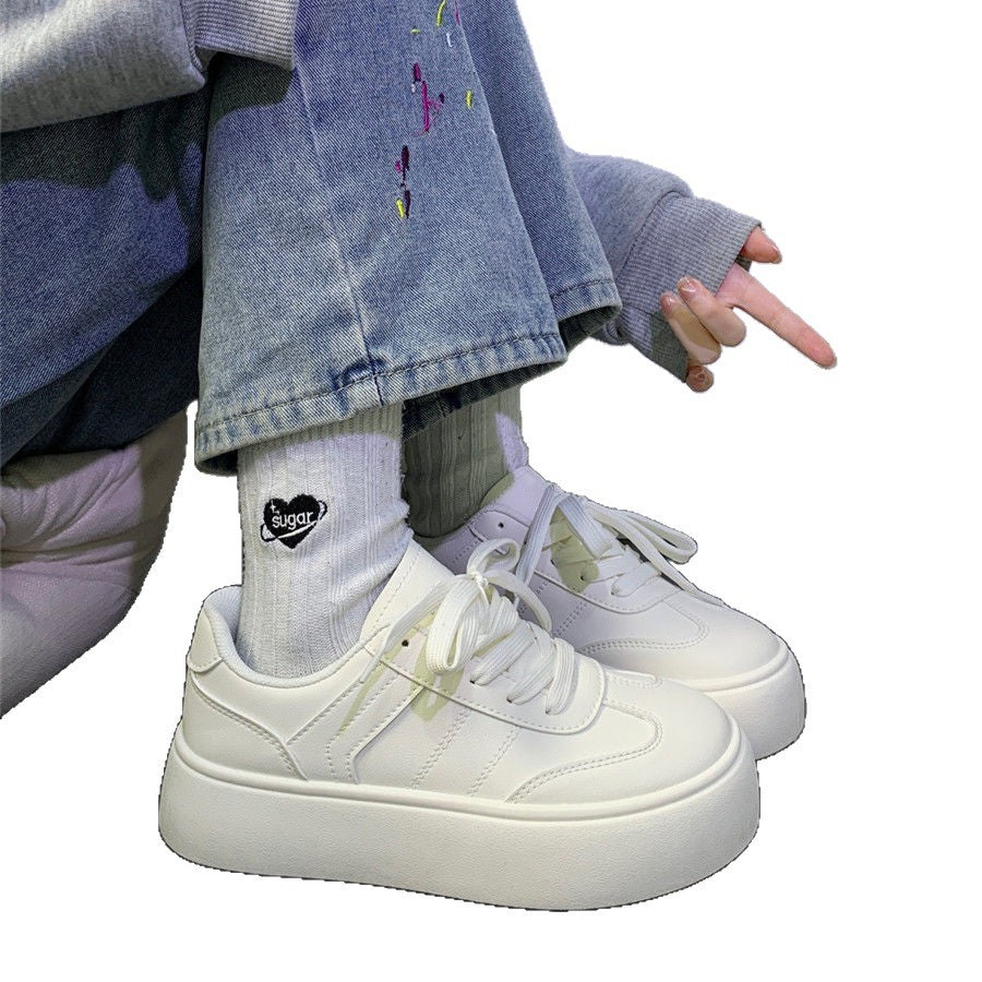 Damen Sportliche Plateausneaker mit modernem Design und rutschfester Sohle EB