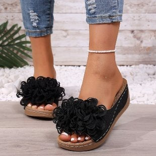 Damen modische Pantoletten mit floralen Applikationen EB