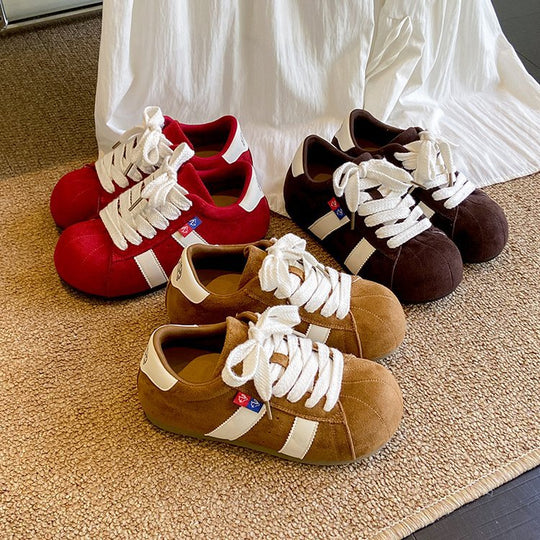 Damen sportliche Sneakers mit robustem Wildleder und elastischem Schnürsystem EB