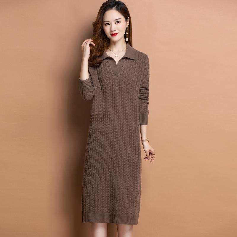 Damen Strickkleid mit klassischem Polokragen und feinem Zopfmuster EB