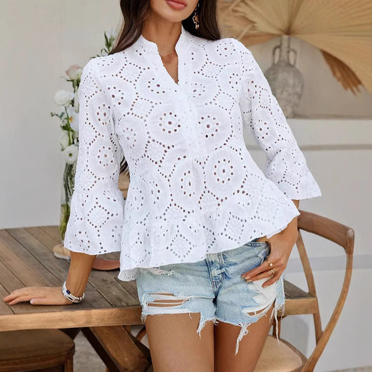 Damen Oberteil mit eleganter Broderie Anglaise und ausgestellten Ärmeln EB
