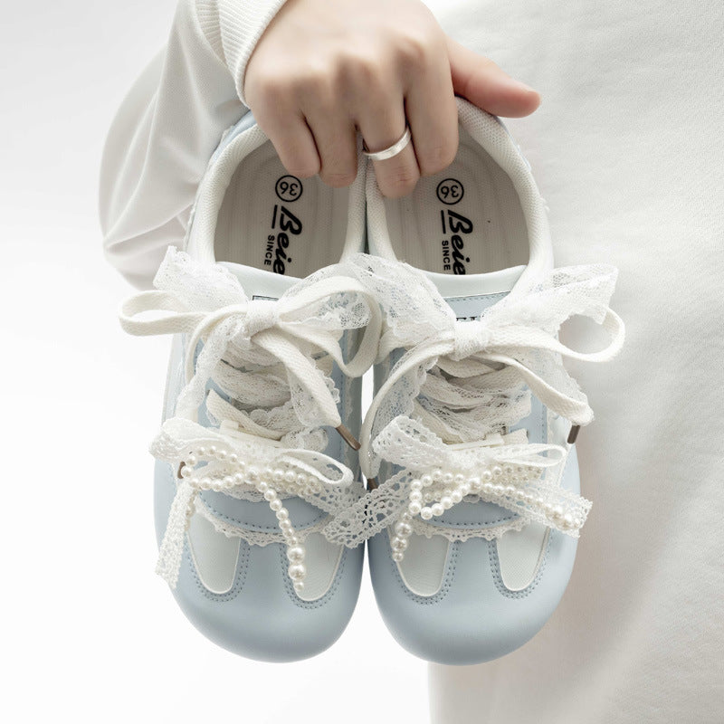 Damen Sneakers mit verspielter Spitze und innovativem Schnürsystem EB