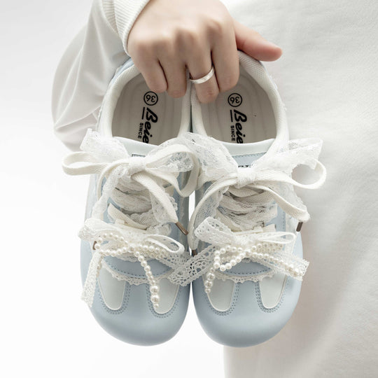 Damen Sneakers mit verspielter Spitze und innovativem Schnürsystem EB