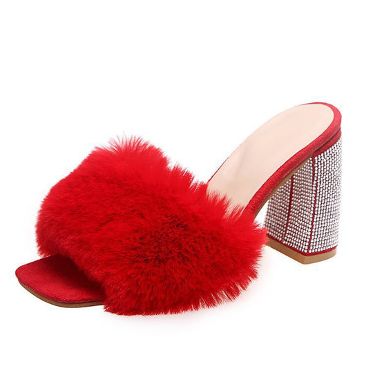 Damen Glamouröse Mules mit kuscheligem Kunstfell und glitzerndem Absatz EB