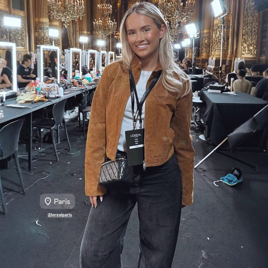 Damen kurze Kunstlederjacke mit elegantem Kragen und praktischen Taschen EB