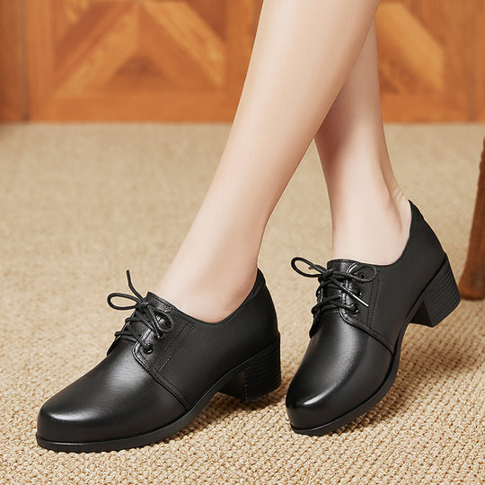 Damen Schnürschuhe mit robustem Blockabsatz und eleganter Oberflächenstruktur EB