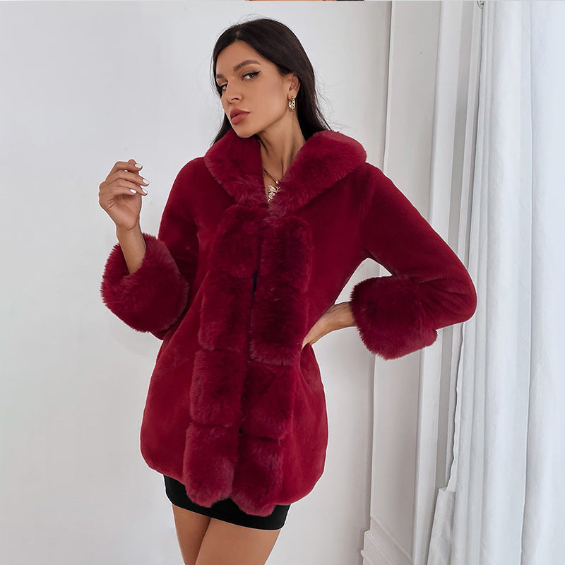 Damen Flauschige Kunstpelzjacke mit Kapuze und dekorativen Details EB