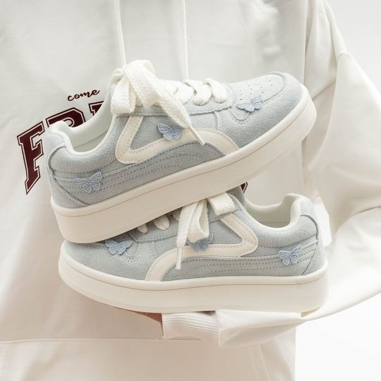 Damen Sneakers mit filigranem Schmetterlingsdesign und sportlicher Profilsohle EB