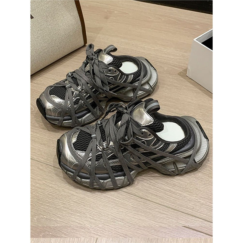 Damen Chunky-Sneaker mit mehrfachen Zier‑Riemen, atmungsaktivem Mesh und ergonomischer Plateau-Sohle EB